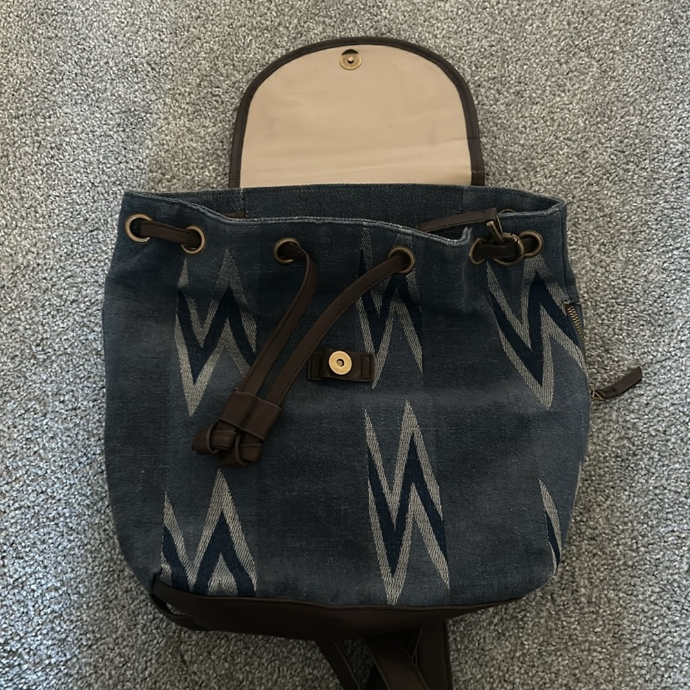 Lucky Brand Drawstring Backpack. Excellent Condit… - image 2